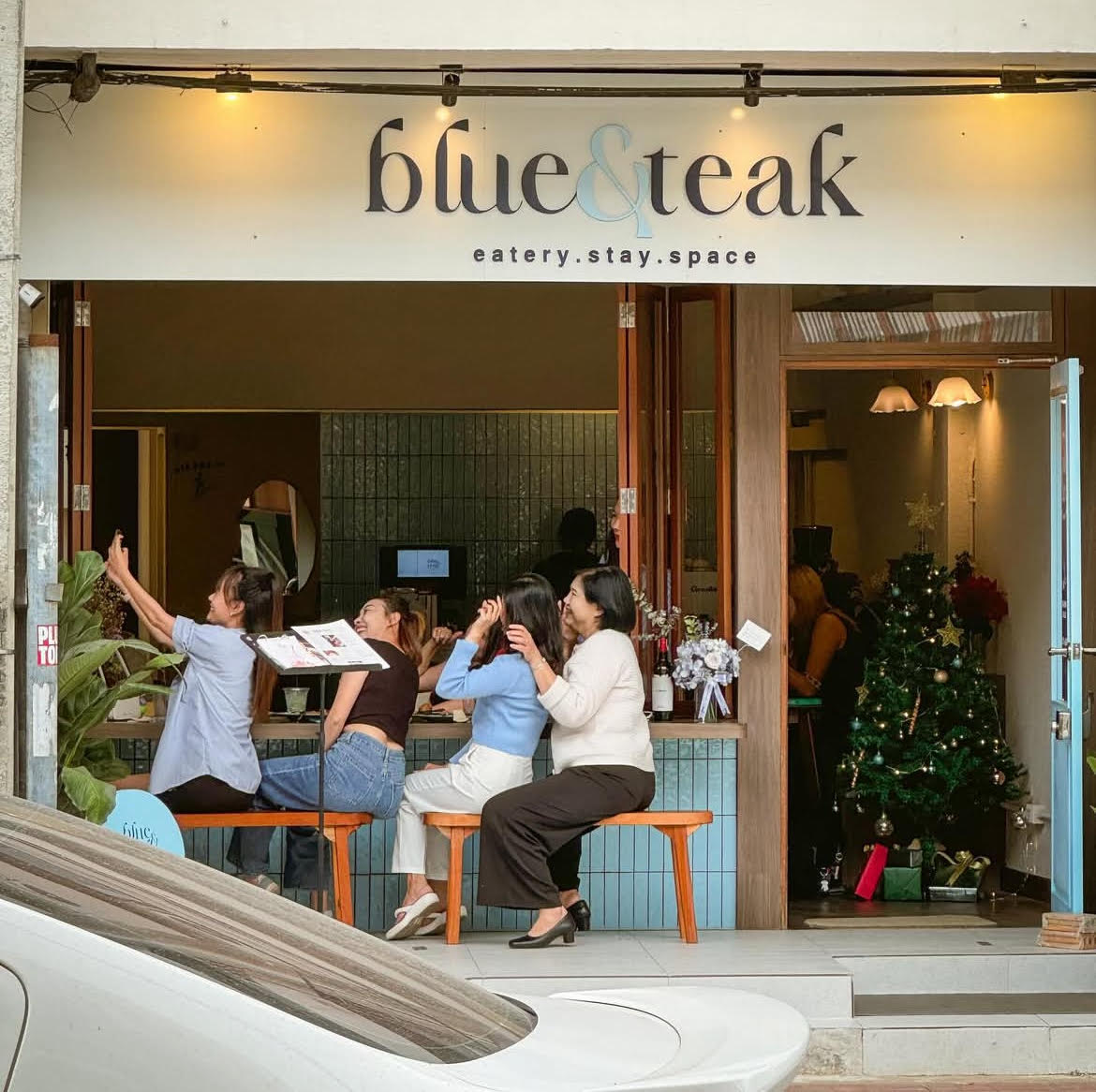 Blue & Teak Cafe 